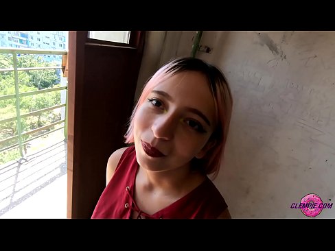 ❤️ د شاګرد حساسیت په بهر کې یو اجنبی سړی وخوري - د هغه په مخ کې ☑ په ps.milf300com.ru